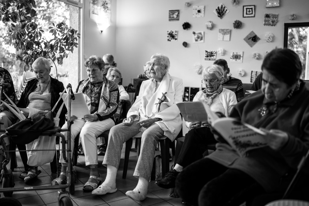 résidence autonomie retraite autonomie personnes âgées vieilles vieux Ehpad  Saint Martin d'Uriage 38410 Marie-Rose Gilles photographe photographie portrait