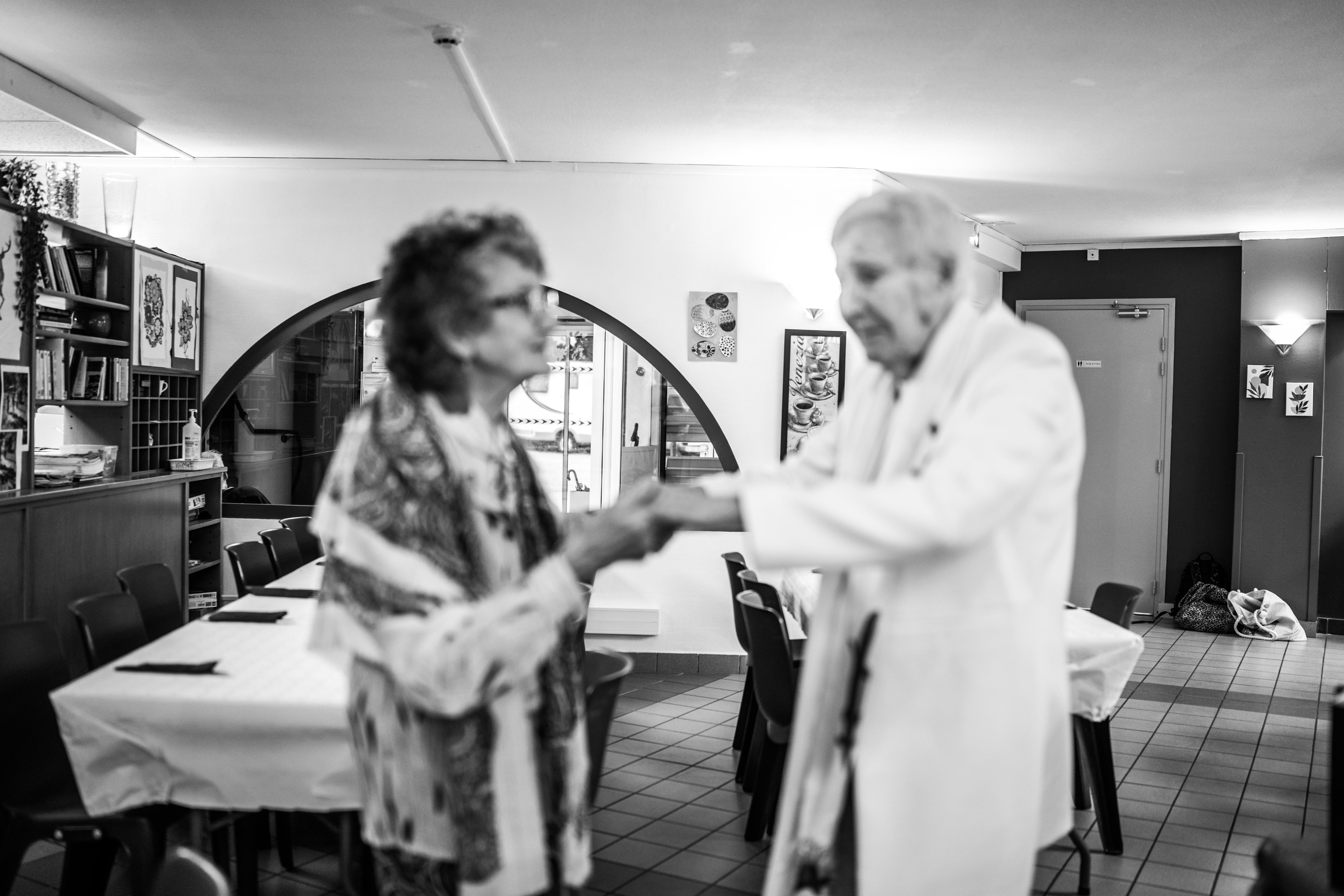 résidence autonomie retraite autonomie personnes âgées vieilles vieux Ehpad Saint Martin d'Uriage 38410 Marie-Rose Gilles photographe photographie portrait