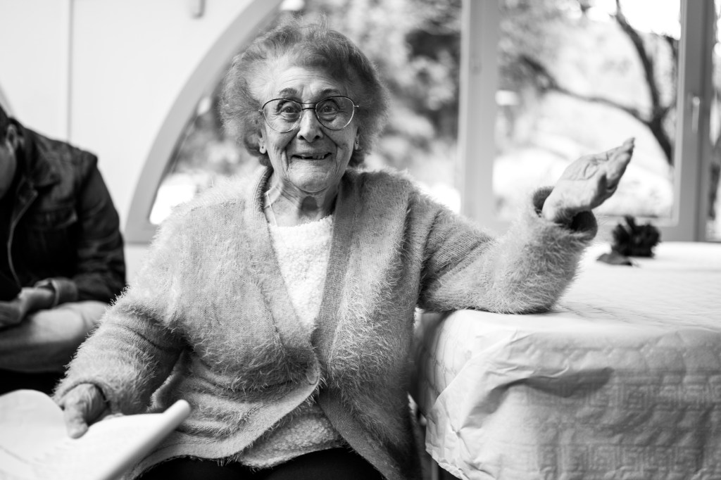 résidence autonomie retraite autonomie personnes âgées vieilles vieux Ehpad  Saint Martin d'Uriage 38410 Marie-Rose Gilles photographe photographie portrait