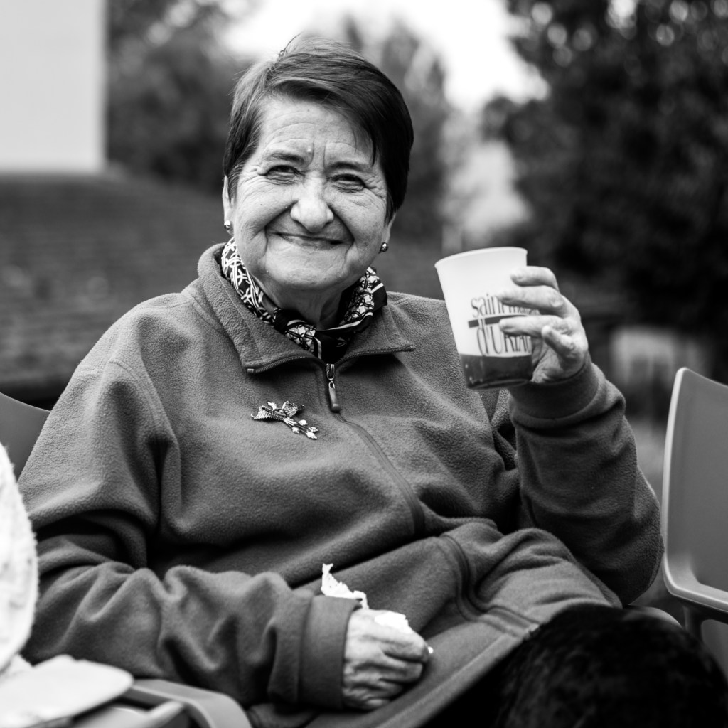 résidence autonomie retraite autonomie personnes âgées vieilles vieux Ehpad  Saint Martin d'Uriage 38410 Marie-Rose Gilles photographe photographie portrait