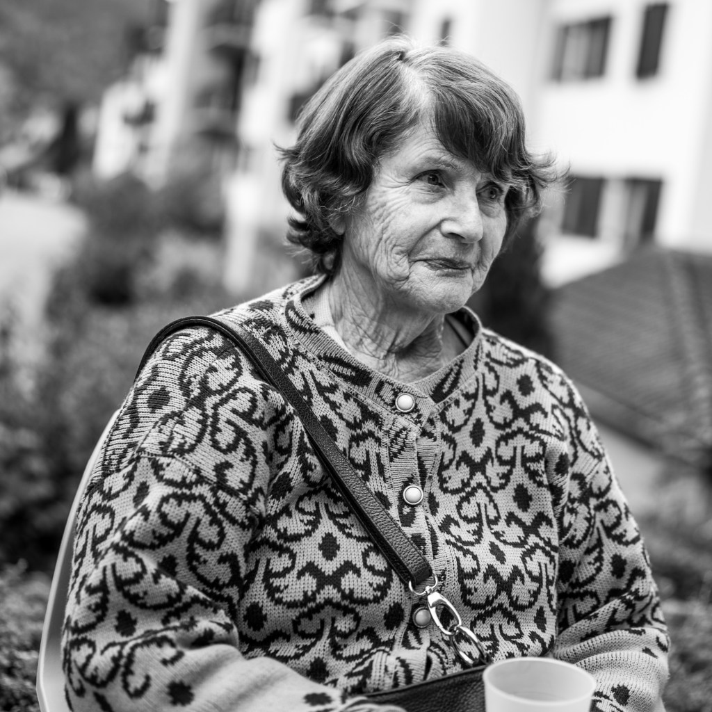 résidence autonomie retraite autonomie personnes âgées vieilles vieux Ehpad  Saint Martin d'Uriage 38410 Marie-Rose Gilles photographe photographie portrait