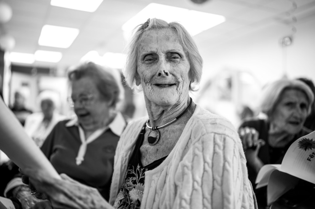 résidence autonomie retraite autonomie personnes âgées vieilles vieux Ehpad  Saint Martin d'Uriage 38410 Marie-Rose Gilles photographe photographie portrait